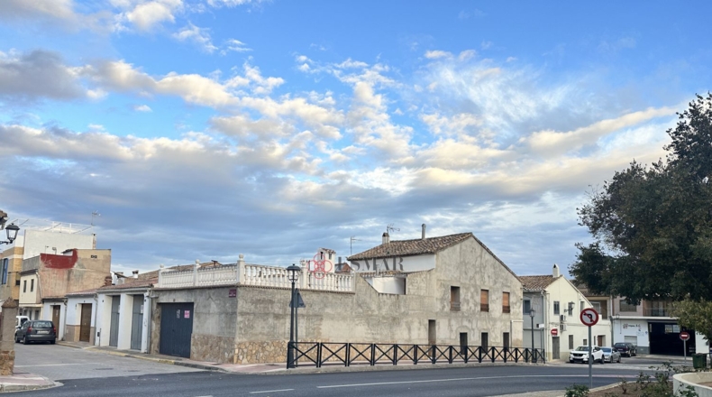 Valencia - Algimia de Alfara - 245m2