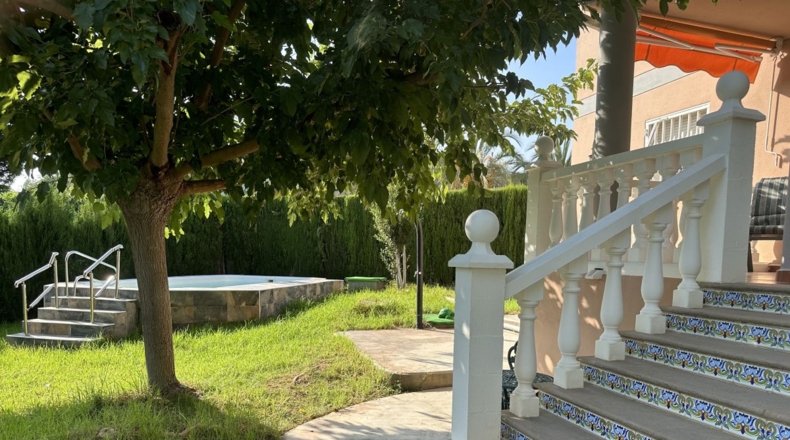 Valencia - Algimia de Alfara - 664m2