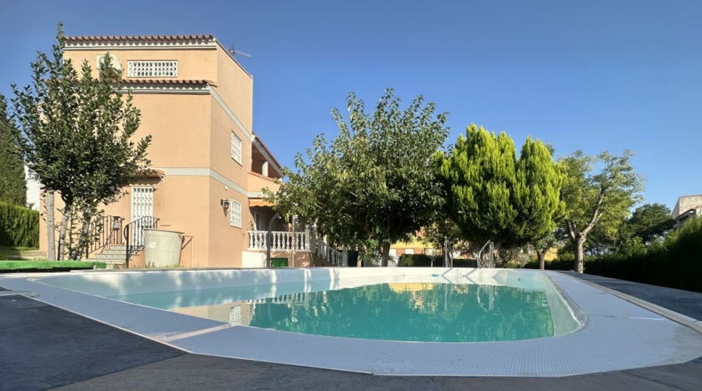 Valencia - Algimia de Alfara - 664m2