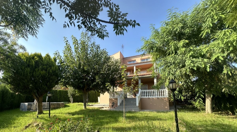 Valencia - Algimia de Alfara - 664m2
