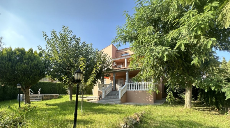 Valencia - Algimia de Alfara - 664m2