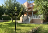 Отдельно стоящий дом с участком на продажу в городе Algímia d'Alfara. Фото