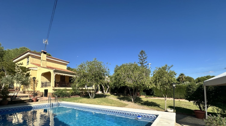 Valencia - Algar de Palància - 675m2
