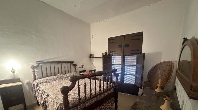 Valencia - Algimia de Alfara - 732m2