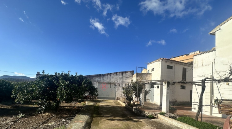 Valencia - Algimia de Alfara - 732m2