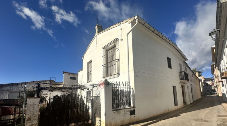 Valencia - Algimia de Alfara - 732m2