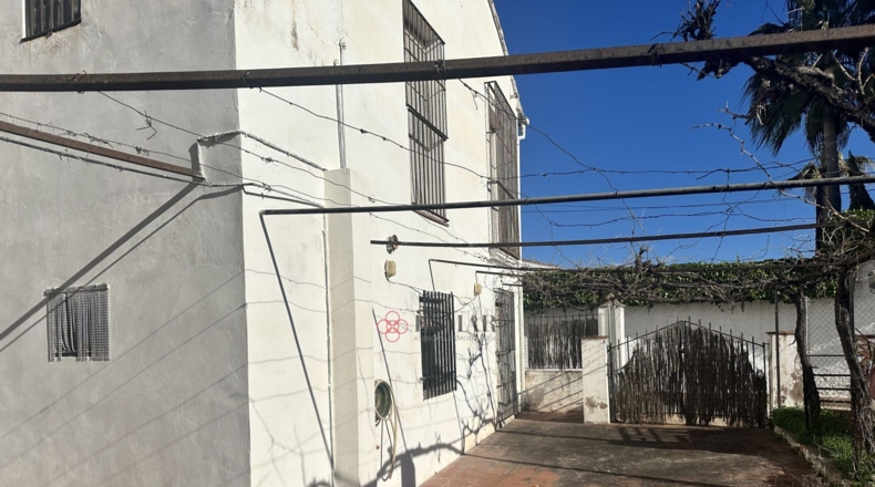 Valencia - Algimia de Alfara - 732m2