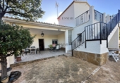 Chalet independiente con terreno en venta en Algar de Palància ref: TR380674 foto
