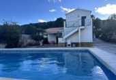 Chalet independiente con terreno en venta en Algar de Palància ref: TR380674 foto