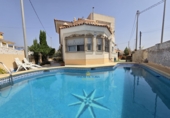 Chalet independiente con terreno en venta en Águilas ref: TR334578 foto
