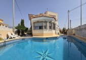 Chalet independiente con terreno en venta en Águilas ref: TR334578 foto