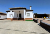 Chalet independiente con terreno en venta en la España, Chiclana de la Frontera, ref: TR68727 foto