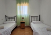 Chalet independiente con terreno en venta en la España, Chiclana de la Frontera, ref: TR68727 foto