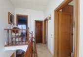 Дом с участком на продажу в городе Calafell. Фото