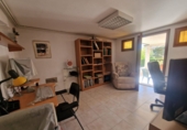Дом с участком на продажу в городе Calafell. Фото
