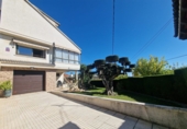 Дом с участком на продажу в городе Calafell. Фото