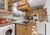 Вилла с участком на продажу в городе Марбелья. Фото
