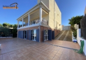 Chalet independiente con terreno en venta en Badajoz ref: TR61059 foto