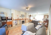 Chalet independiente con terreno en venta en Badajoz ref: TR61059 foto