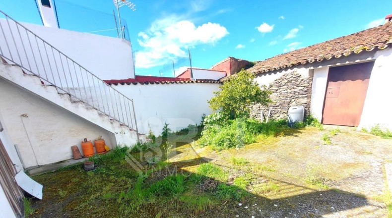 Huelva - Arroyomolinos de León - 197m2