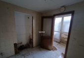 Дом с участком на продажу в городе Касерес. Фото