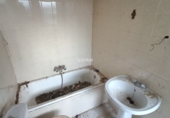 Дом с участком на продажу в городе Касерес. Фото