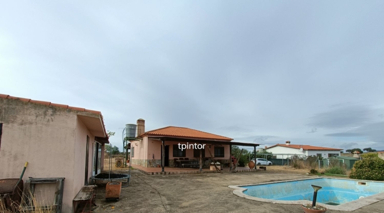 Cáceres - Cáceres - 2500m2