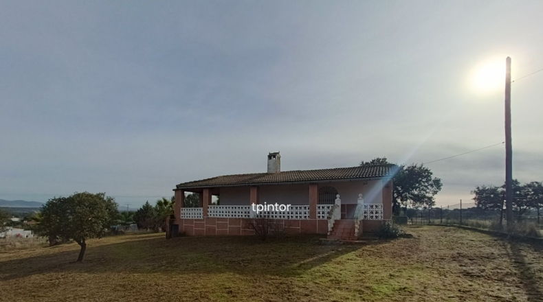 Cáceres - Miajadas - 5000m2