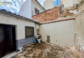 Chalet independiente con terreno en venta en Loja ref: TR64770 foto
