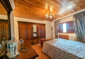 Chalet independiente con terreno en venta en Loja ref: TR101924 foto
