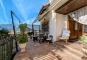 Chalet independiente con terreno en venta en Loja ref: TR101924 foto