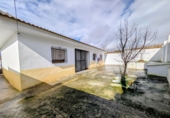 Дом с участком на продажу в городе Motril. Фото