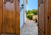 Chalet independiente con terreno en venta en Loja ref: TR183047 foto