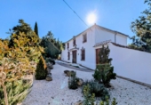 Chalet independiente con terreno en venta en Loja ref: TR183047 foto