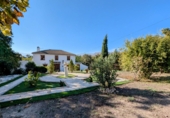Chalet independiente con terreno en venta en Loja ref: TR183047 foto