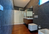 Chalet independiente con terreno en venta en Loja ref: TR254312 foto