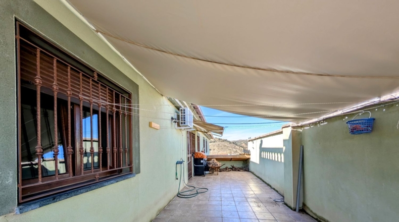 Granada - Loja - 1533m2