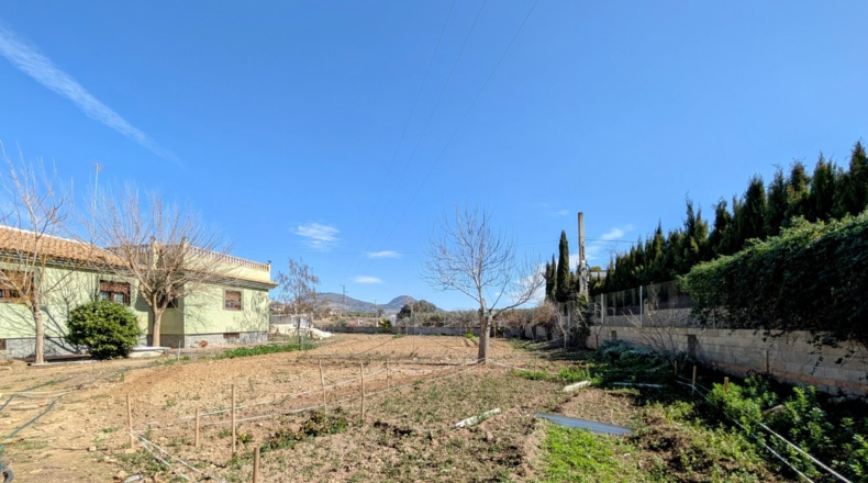 Granada - Loja - 1533m2