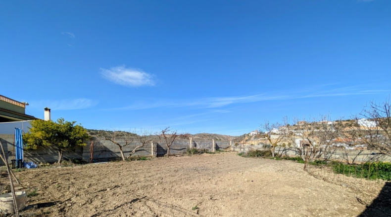 Granada - Loja - 1533m2