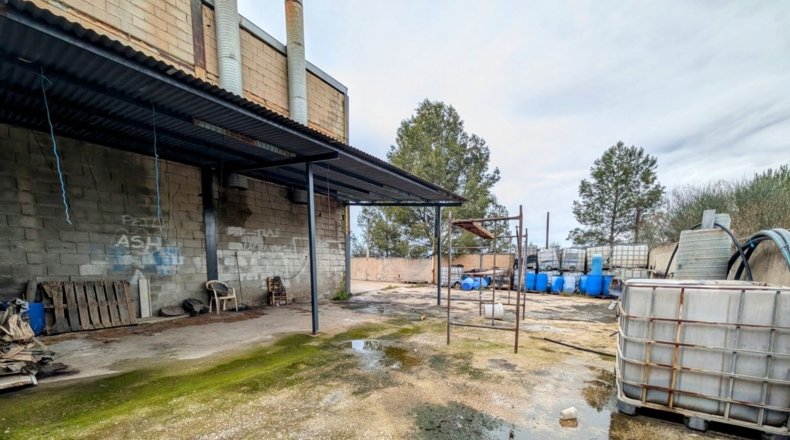 Granada - Loja - 1000m2
