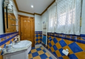 Дом с участком на продажу в городе Loja. Фото