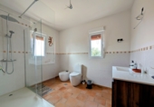 Chalet independiente con terreno en venta en Loja ref: TR257124 foto