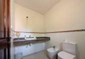 Chalet independiente con terreno en venta en Loja ref: TR257124 foto