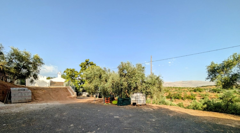 Granada - Loja - 3200m2