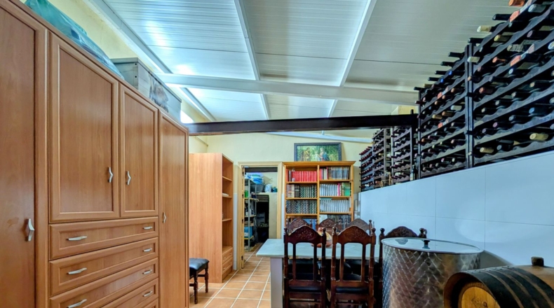 Granada - Loja - 3200m2