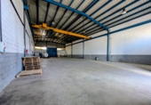 Industrial warehouse for sale in Loja ref: TR357183 photo