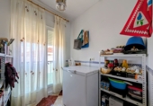 Дом с участком на продажу в городе Loja. Фото