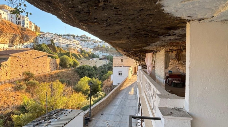 Cádiz - Setenil de las Bodegas - 168m2