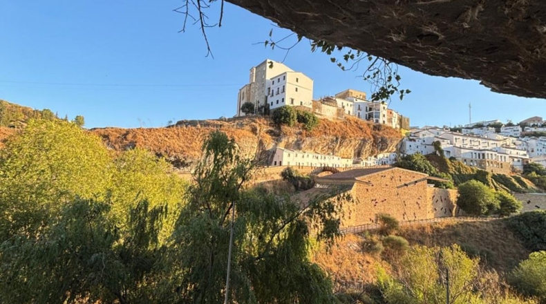 Cádiz - Setenil de las Bodegas - 168m2