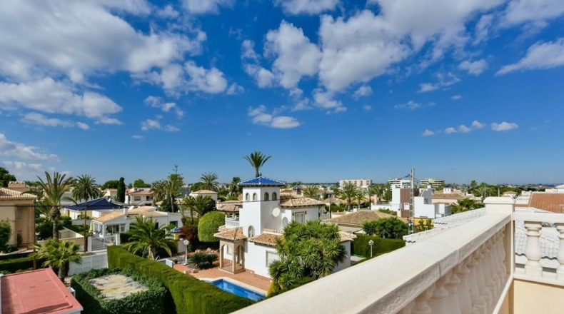Alicante - La Zenia - 600m2